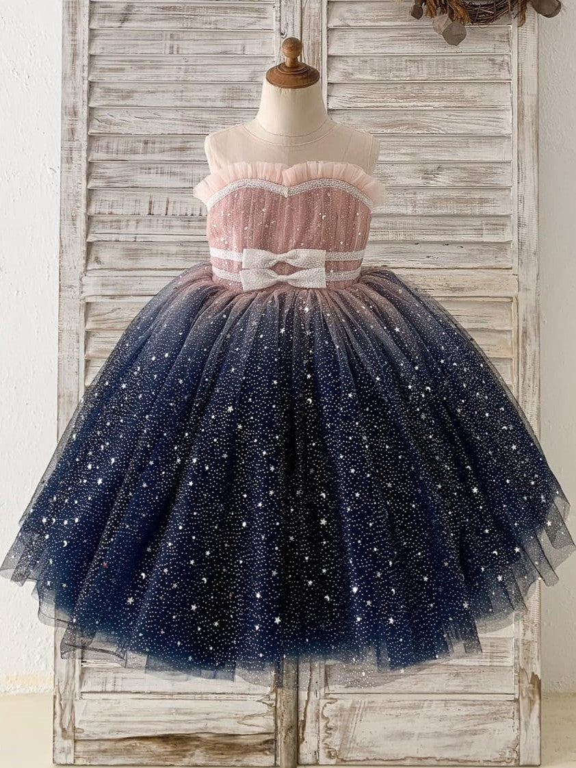 Impresionante vestido de niña azul degradado de tul hasta la rodilla 