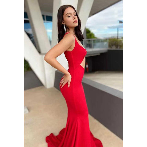 Robe de bal longue fourreau dos nu à découpes et col carré