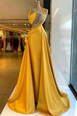 Superbe robe de bal longue jaune en satin à col licou sans manches avec perles