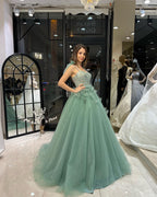 Fabuloso vestido de novia largo hasta el suelo, escote corazón, sin mangas, corte en A, de tul y lentejuelas.