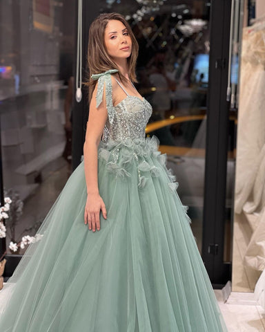 Fabuloso vestido de novia largo hasta el suelo, escote corazón, sin mangas, corte en A, de tul y lentejuelas.