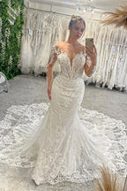 Fabuloso vestido de novia de sirena con encaje, escote en V, mangas largas y cola de capilla, hasta el suelo.