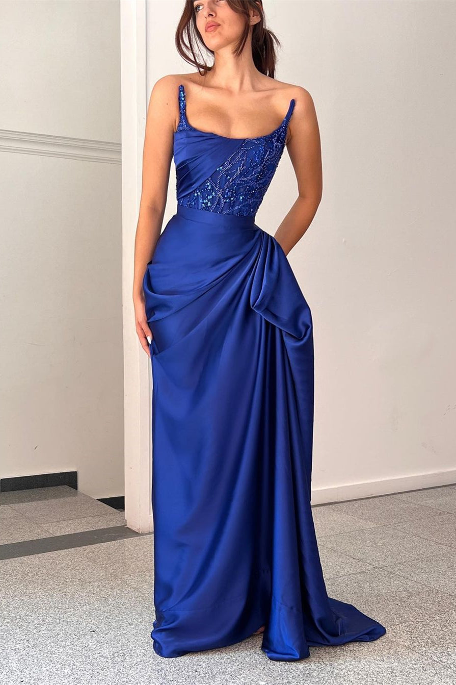 Fabuloso vestido largo de fiesta azul real sin mangas con lentejuelas, cuentas y volantes