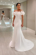 Fabuleuse robe de mariée blanche sirène en satin, sans manches, épaules dénudées