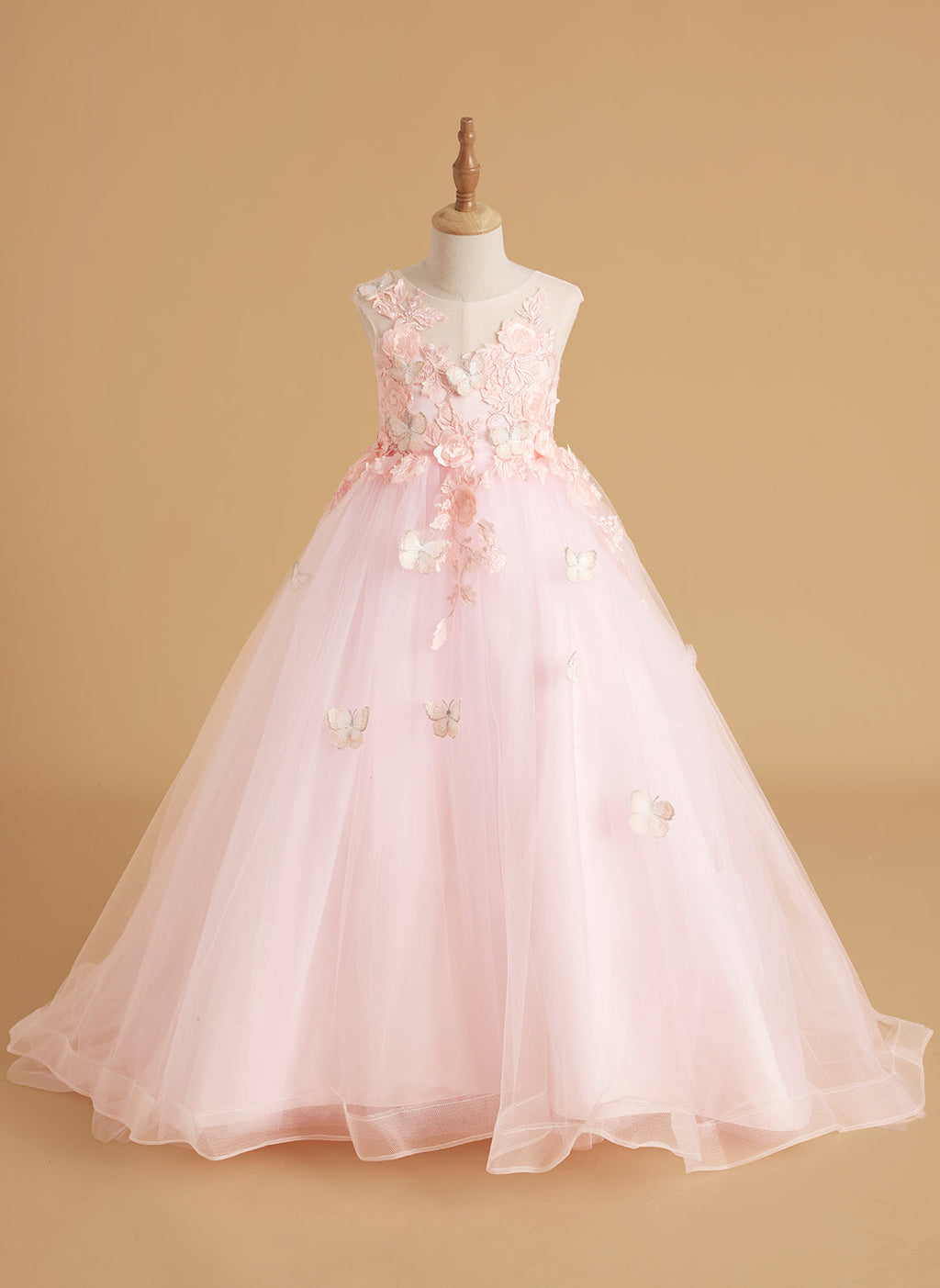 Vestido de baile de princesa Serenity con apliques de encaje y adornos de mariposas 