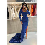 Vestido de fiesta azul de manga larga con pliegues cuadrados y corte tubo/columna 