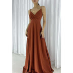 Robe de soirée longue simple et sexy à bretelles et col en V avec fente 
