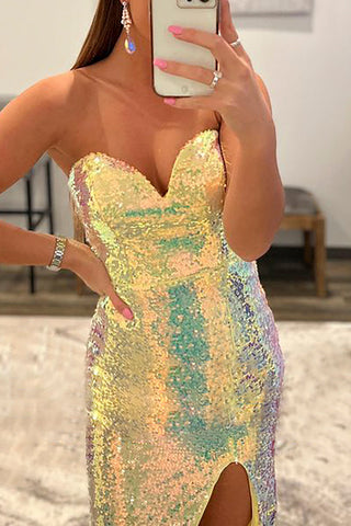 Robe de bal bustier à sequins avec fente