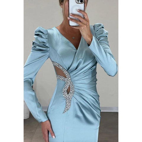 Vestido de fiesta informal sencillo de manga larga con abertura y escote en V con pedrería