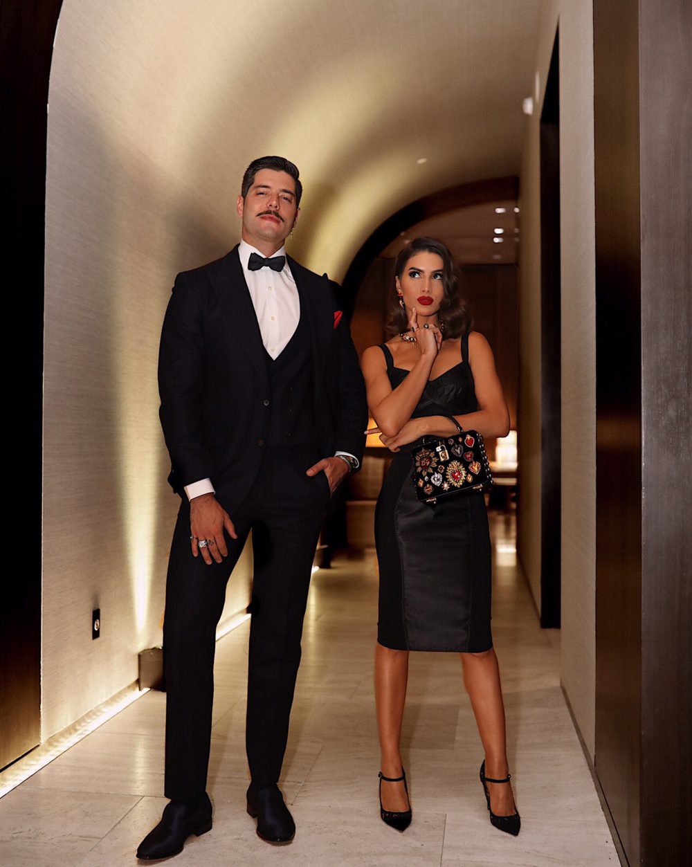 Vestidos negros cortos sexys con escote en V y espalda descubierta, vestidos de fiesta cortos de noche, vestido negro de bienvenida Y1330