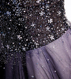 Vestido largo de fiesta de noche con tul morado, escote en V y cuentas, modelo s104