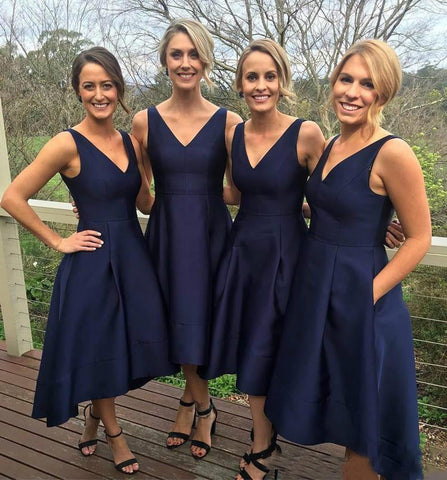 Baoleely Simple Satin V Neck Navy Blue Short Bridesmaid Dresses with Pockets