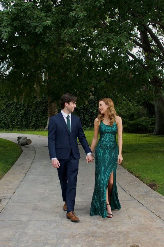 Vestido largo de noche verde estilo sirena con abertura y espalda descubierta Y1576