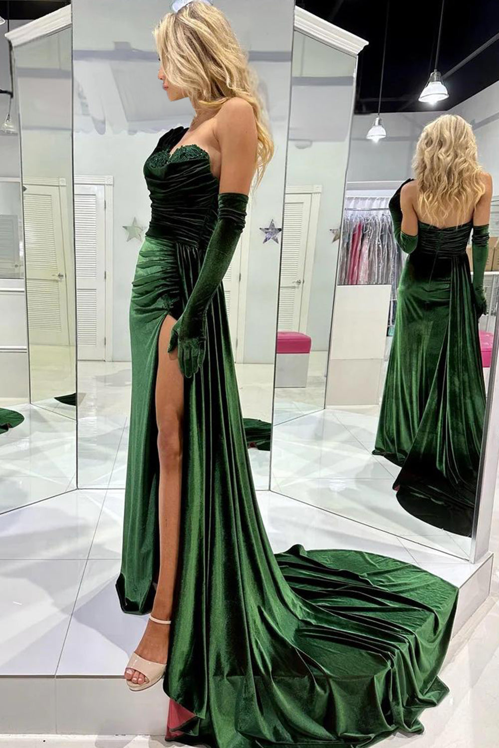 Finnegan | Robe de bal longue émeraude à décolleté cœur et traîne intégrée