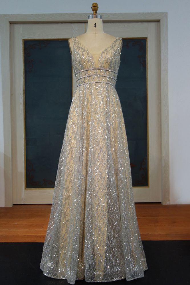 Robe de bal longue trapèze à sequins sans manches et motifs argentés