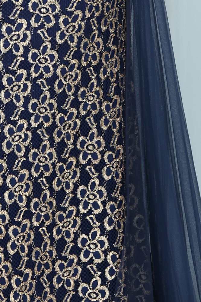 Robe de bal sirène dorée longue sans manches en dentelle à col rond