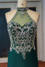 Robe de bal sirène longue à col halter ornée de cristaux