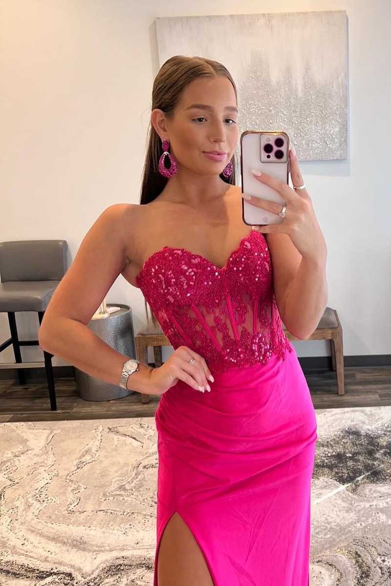 Vestido largo de fiesta rosa fucsia con corsé de encaje y escote corazón con abertura