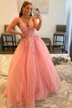 Vestido de fiesta largo de tul con escote en V y corte en A con apliques