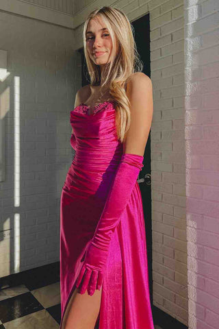 Vestido largo de fiesta plisado de satén fucsia sin tirantes estilo sirena