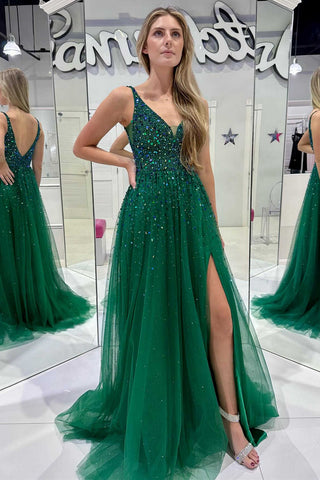 Robe de bal vert chasseur en tulle perlé à col en V et fente