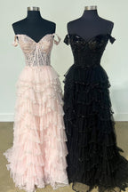 Vestidos de graduación de tul color champán con escote corazón y corte en A con apliques