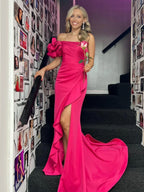 Gail | Robe longue de soirée sirène fuchsia asymétrique avec fente 