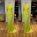 Robe de bal sirène jaune gingembre à manches longues, ornée de perles métalliques et col montant