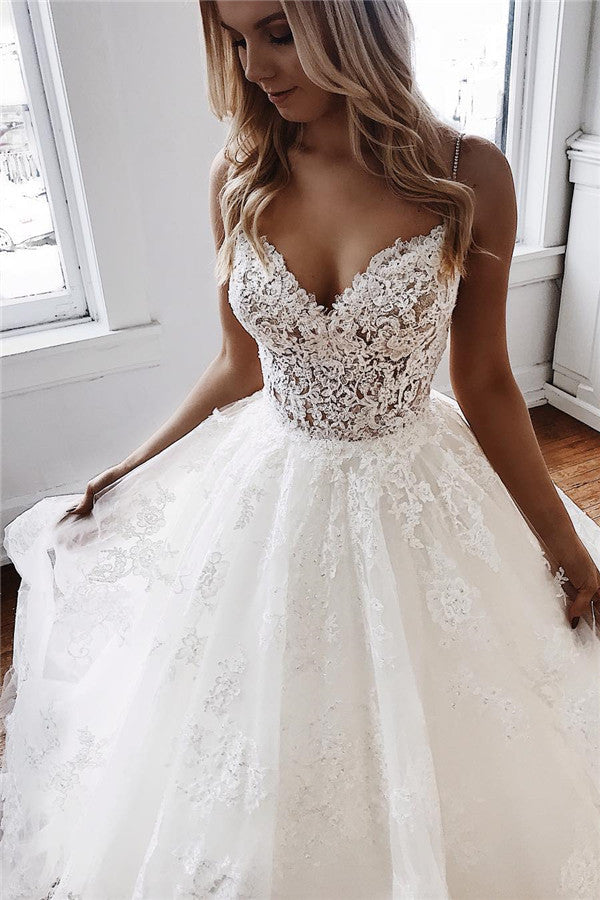 Vestidos de novia largos y glamurosos de corte A con tirantes finos y apliques de encaje
