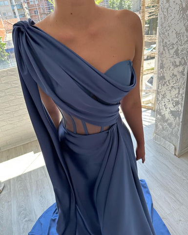 Robes de soirée glamour longues bleues asymétriques sans manches