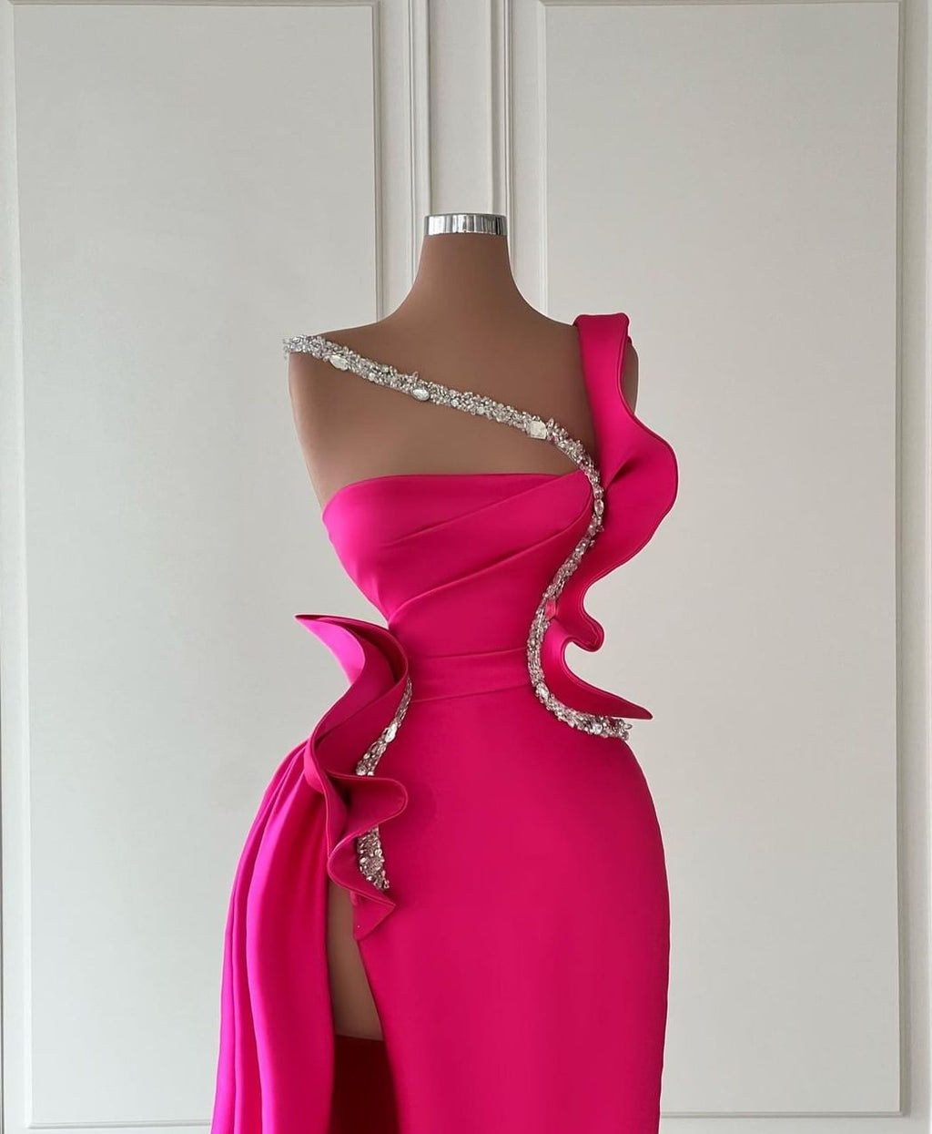 Glamorous Long Glitter Sleeveless Front Split Long Evening Party Gowns With Ruffles Long