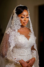 Robes de mariée sirène longues glamour à manches longues et appliques en dentelle