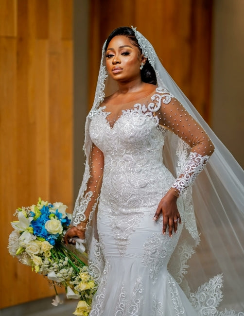 Robes de mariée sirène longues glamour à manches longues et appliques en dentelle