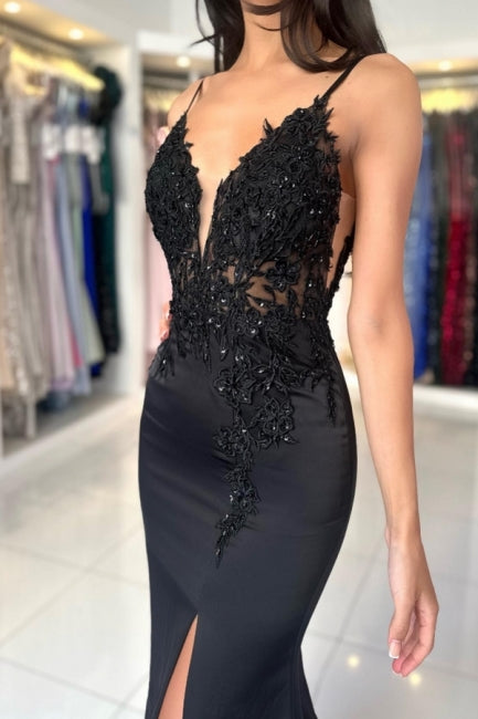 Robe de bal longue et glamour en dentelle avec décolleté en V et bretelles spaghetti et fente