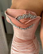 Robe de soirée sirène glamour, charmante, sans manches, ornée de cristaux et fendue sur le côté (disponible en ligne)