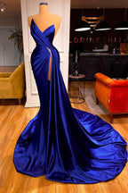 Robe de bal sirène longue bleu royal glamour à décolleté en cœur avec fente