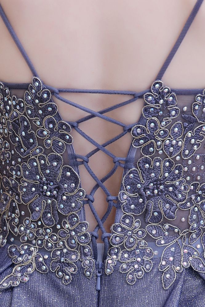 Vestido de fiesta glamuroso de tirantes finos con efecto degradado morado y corte en A