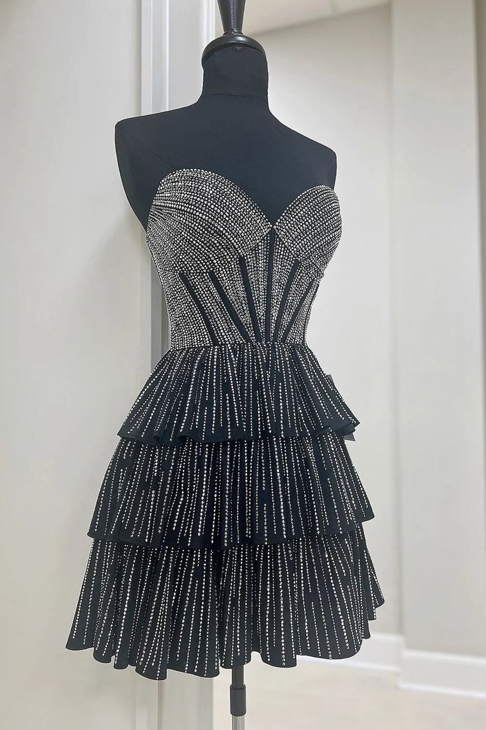 Glitter Black Strapless A-Line Corset Short Homecoming Dress with Beading