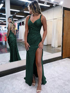 Kaylani | Robe de bal longue sirène en jersey pailleté à col V et fente