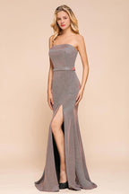 Robe de bal longue sans bretelles à paillettes, fendue et sans manches