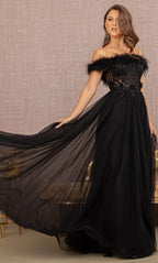 Robe de soirée à épaules dénudées ornée de plumes