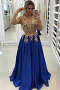Robe de soirée à manches ornée de perles dorées et de dentelle 