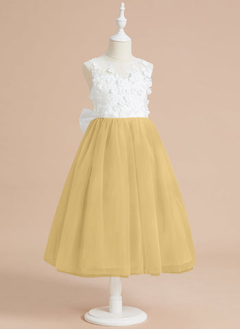 Vestido midi de encaje floral y lazo grande 