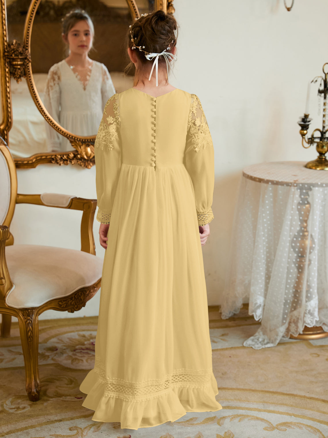 Vestido de Primera Comunión color marfil, corte en A, de gasa hasta el suelo 
