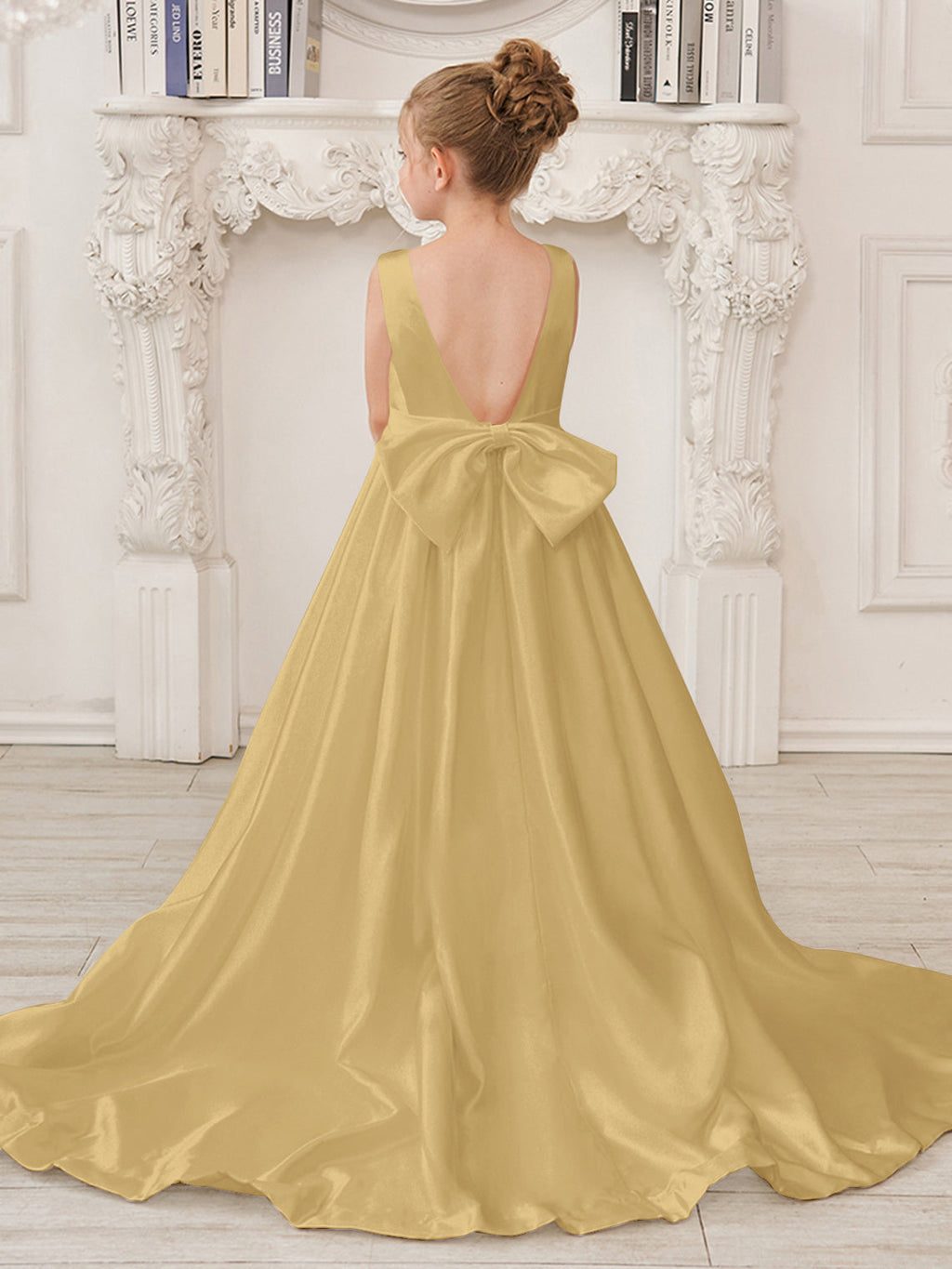 Vestido de niña de las flores de satén sin mangas, corte princesa, con cola y lazo. 