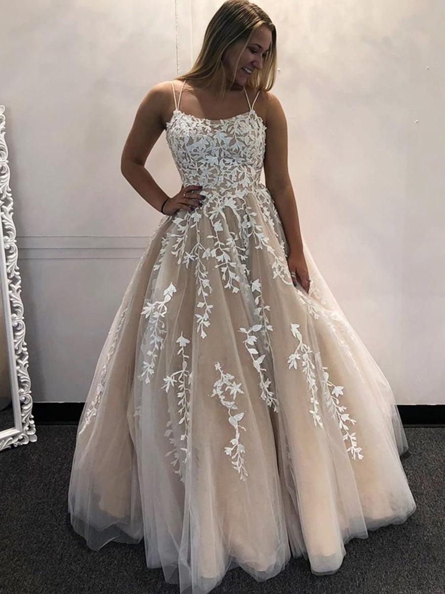 Preciosos vestidos largos de fiesta de corte A, con espalda descubierta de tul y apliques de encaje.