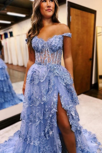 Superbe robe de bal trapèze en dentelle, épaules dénudées, sans manches, avec fente