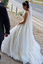 Magnifiques robes de mariée sans manches de coupe trapèze en dentelle