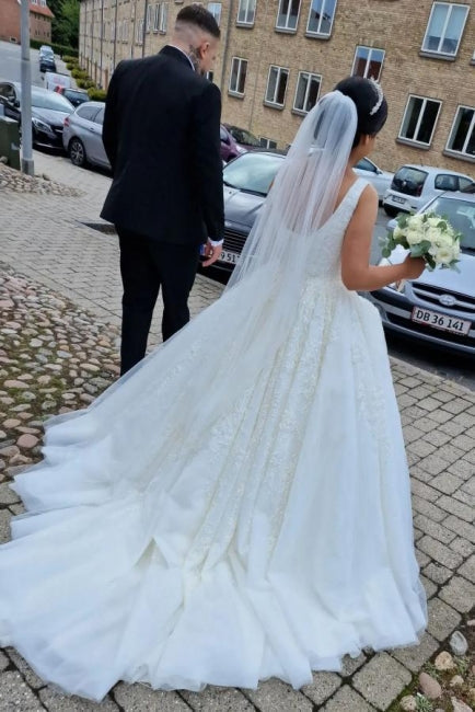 Magnifiques robes de mariée sans manches de coupe trapèze en dentelle