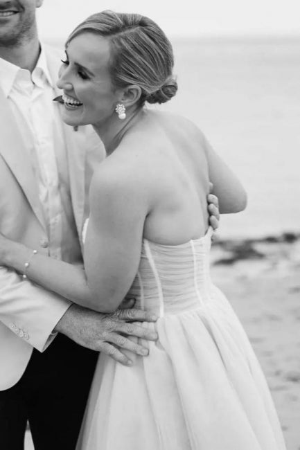Magnifique robe de mariée blanche en tulle, coupe trapèze, décolleté cœur, sans manches